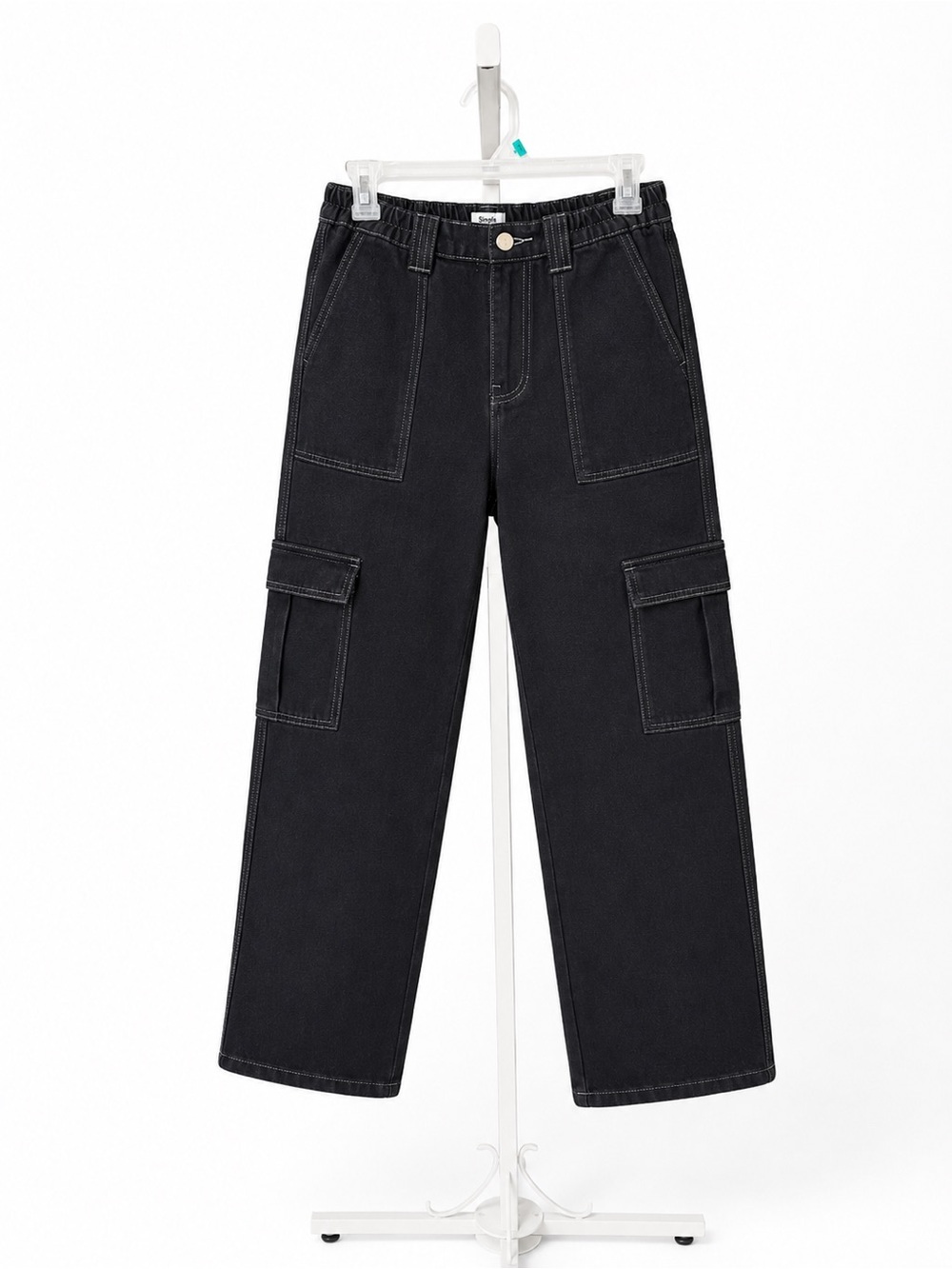 Women’s Straight-Leg Cargo Jeans - Black